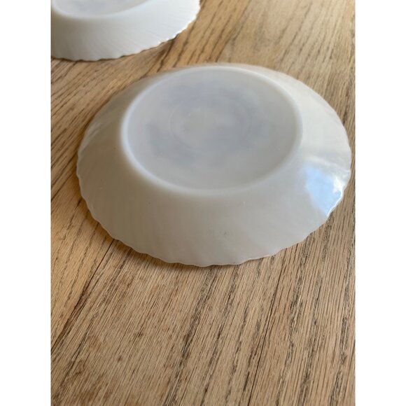 VTG Termocrisa Milk Glass Dessert Plates  Blue Floral  Set of 4 - Picture 7 of 9